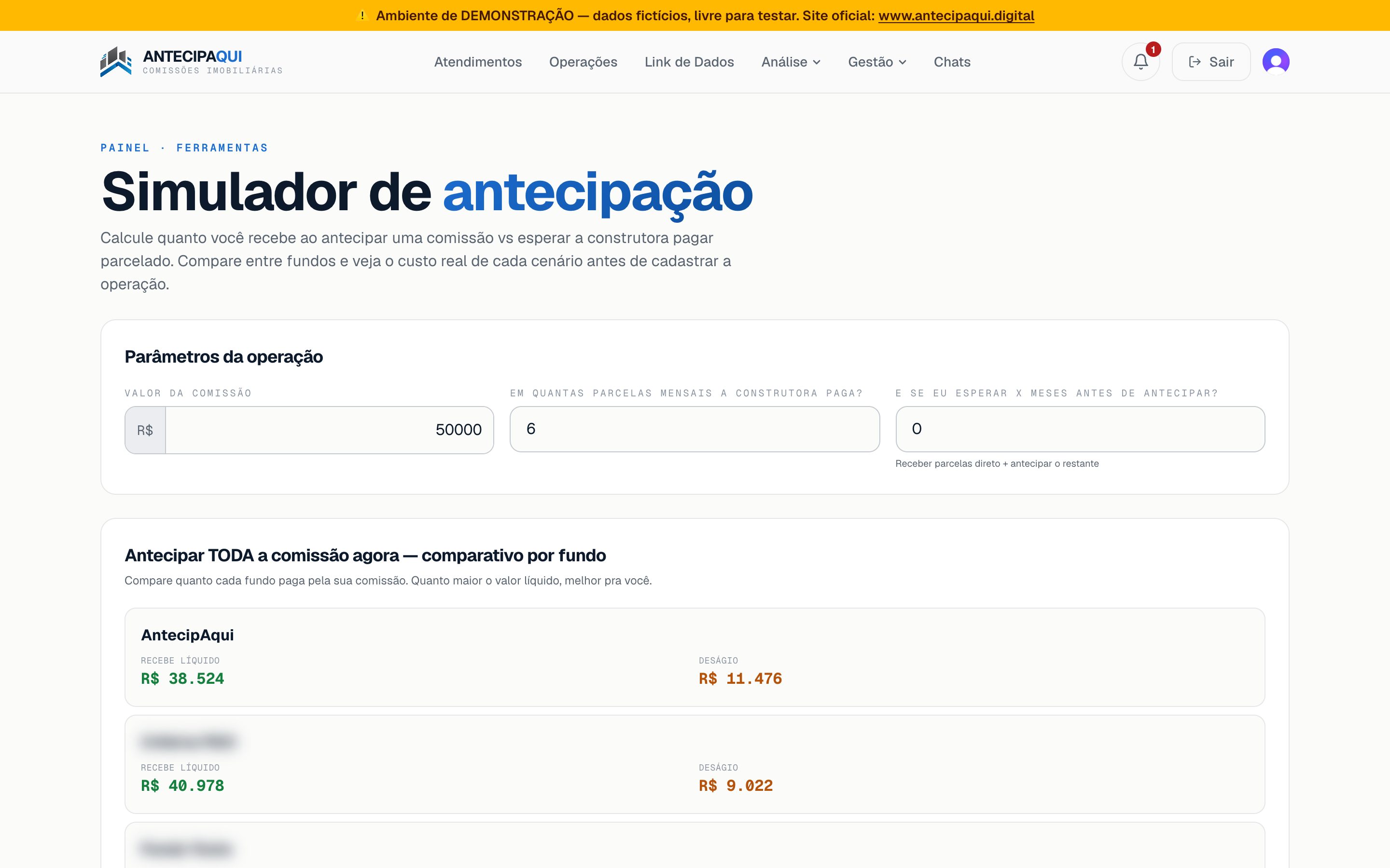 Simulador — quanto cada fundo paga pela mesma comissão, lado a lado